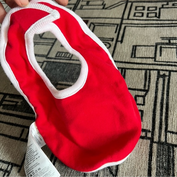 Converse baby bib, classic red and white- New without tags - Picture 5 of 6